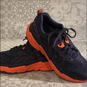 Hoka One One Challenger atr 6